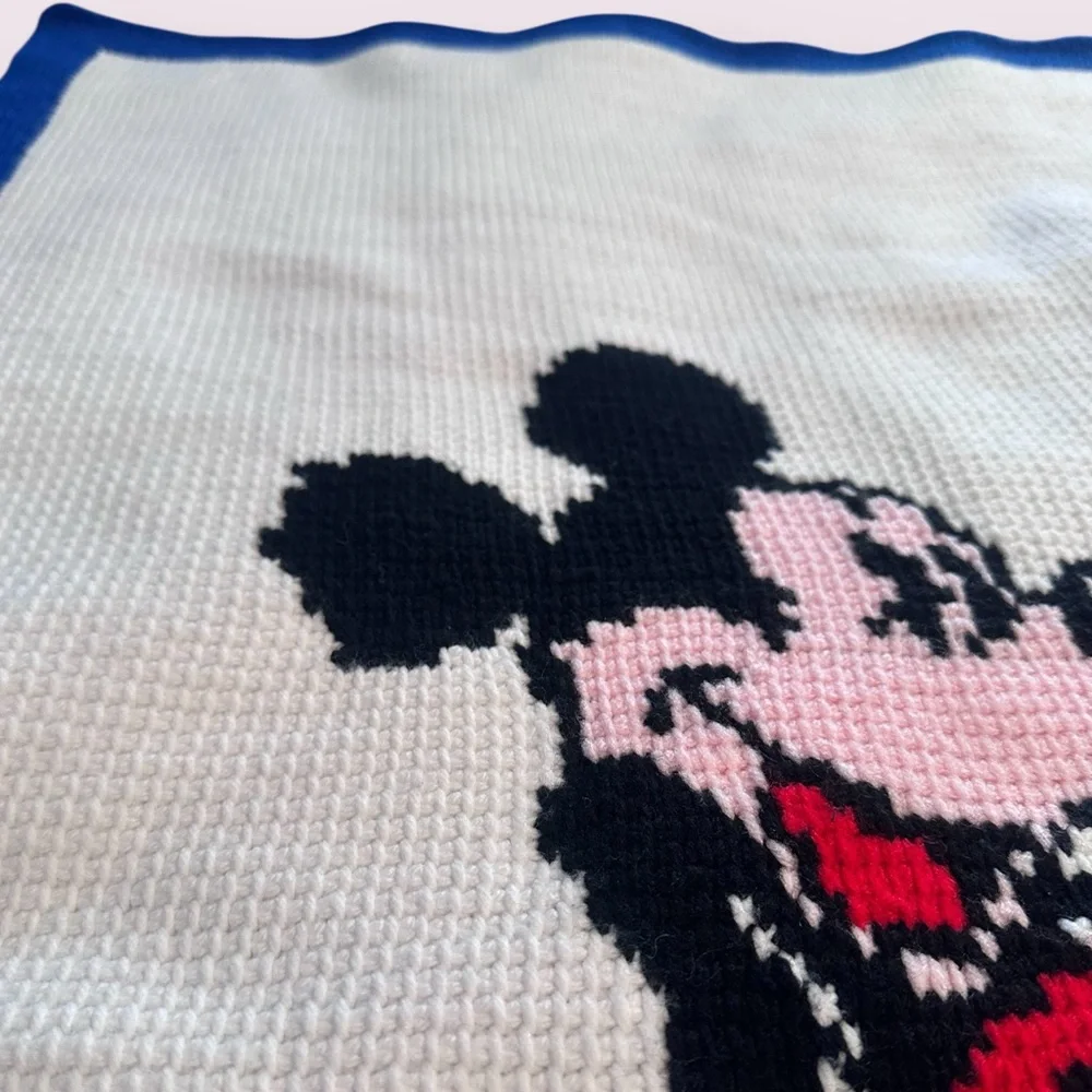Vintage Handmade Mickey & Minnie Mouse Crochet Knit Blanket Throw Decor 40 x 47" - Picture 5 of 11